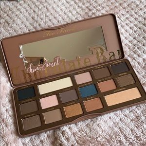 Too faced chocolate bar palette